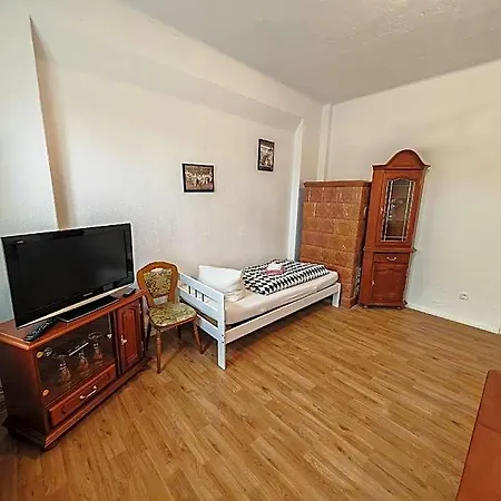 Am Sommerbad Σπίτι διακοπών Zeitz